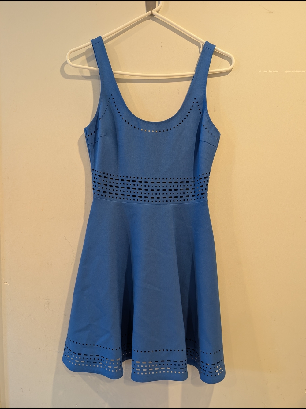 Elizabeth & James Skater Blue Laser-Cut Scoop Neck Mini Tank Dress Sz 0 Spring